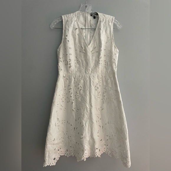 Theory Women’s Jemion E Embroidered Eyelet Dress Size 6 White Linen Fit & Flare - Picture 9 of 16